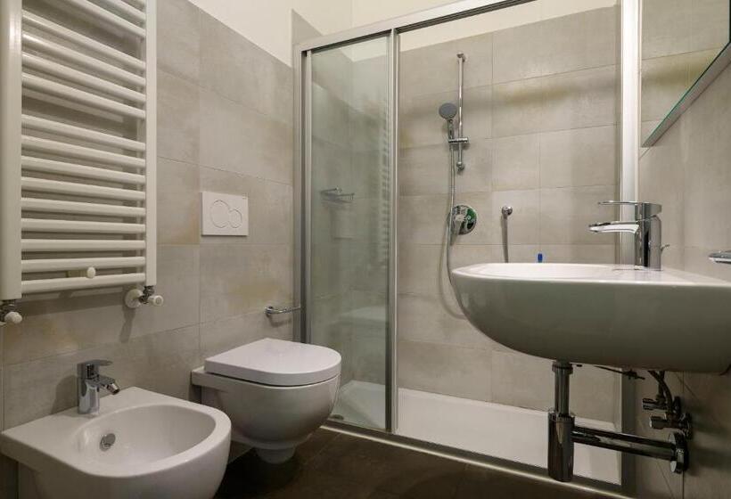 جناح عائلي, Borgo San Nazzaro