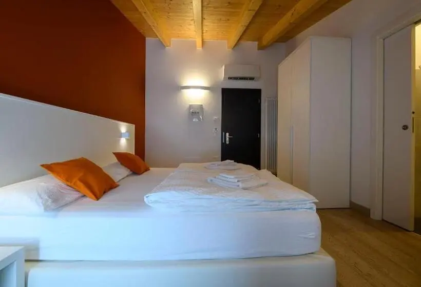 اتاق سوپریور, Borgo San Nazzaro