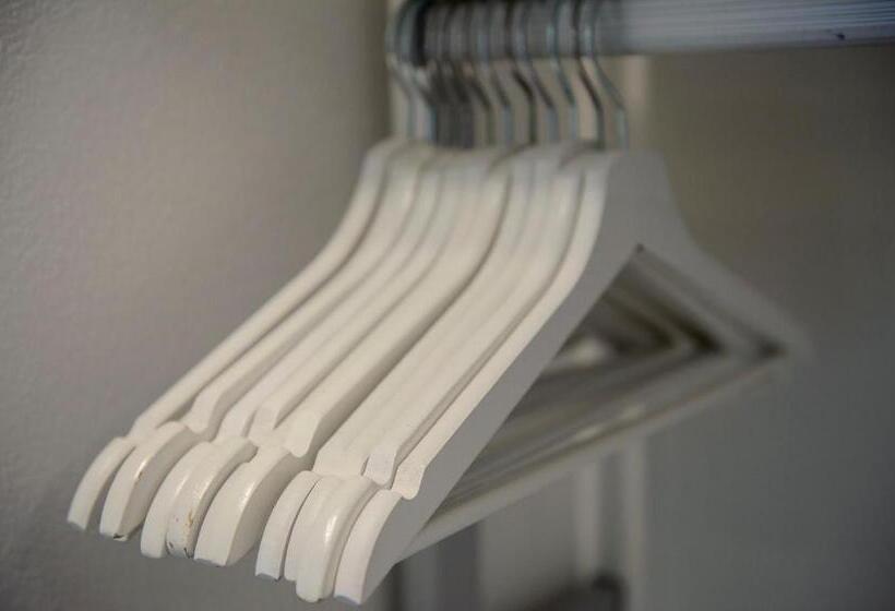 غرفة أساسية, Borgo San Nazzaro