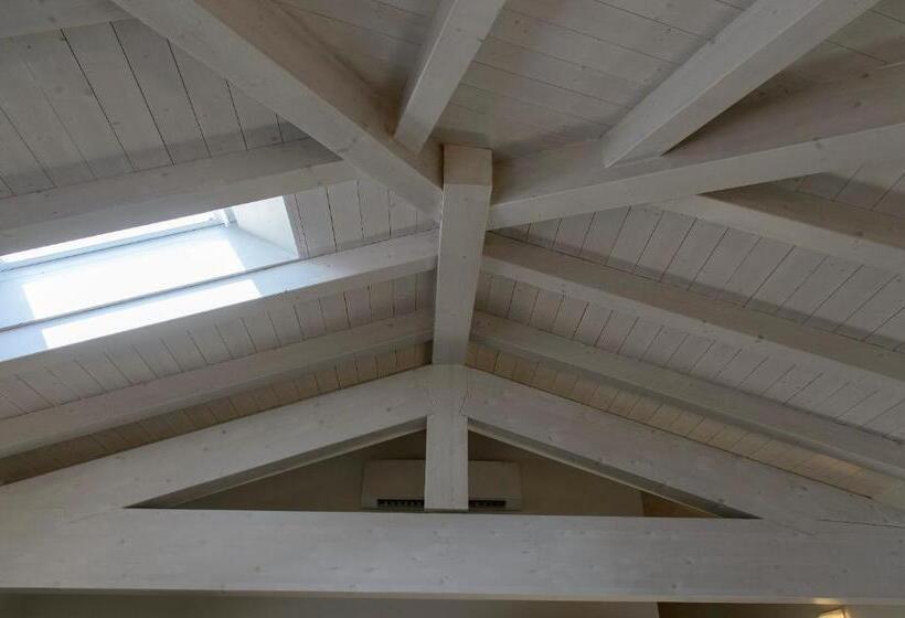 شقة دور أخير غرفة نوم واحدة, Borgo San Nazzaro