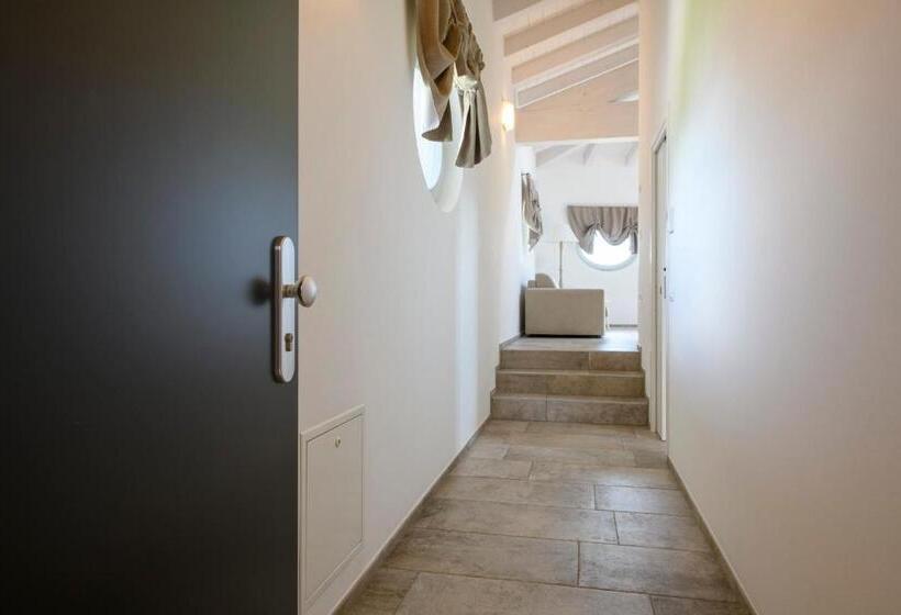 شقة دور أخير غرفة نوم واحدة, Borgo San Nazzaro