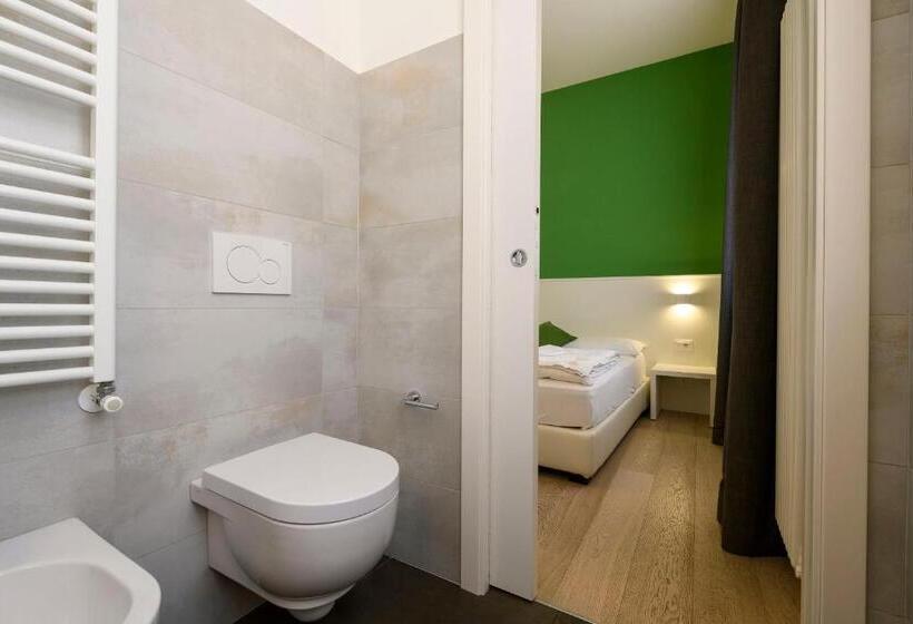 جناح عائلي, Borgo San Nazzaro