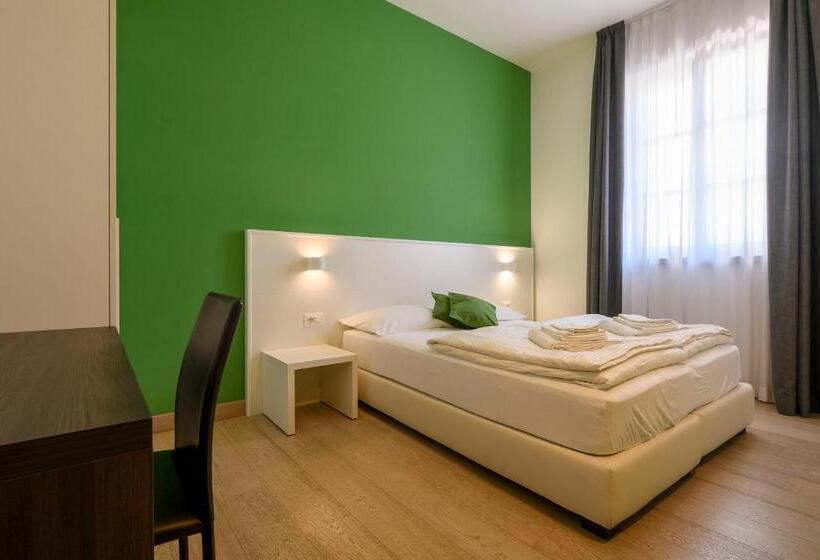 جناح عائلي, Borgo San Nazzaro