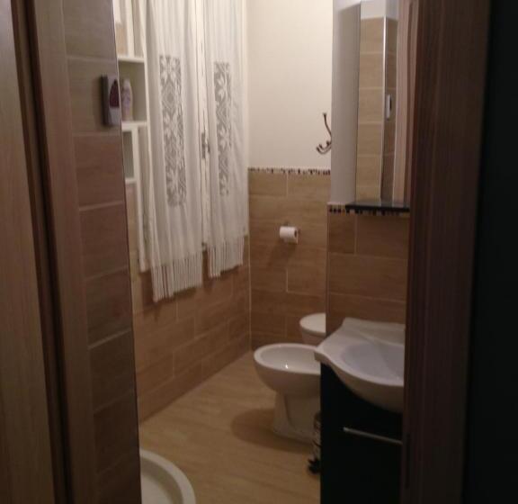 آپارتمان 1 خوابه با بالکن و چشم‌انداز دریا, Casa Sulla Laguna