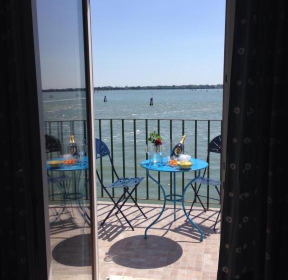 Apartamento 1 Quarto Vista Mar com Sacada, Casa Sulla Laguna
