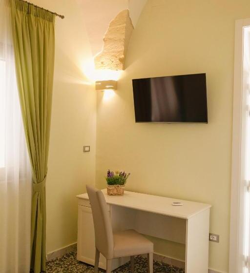 スタンダードルーム, Le Radici