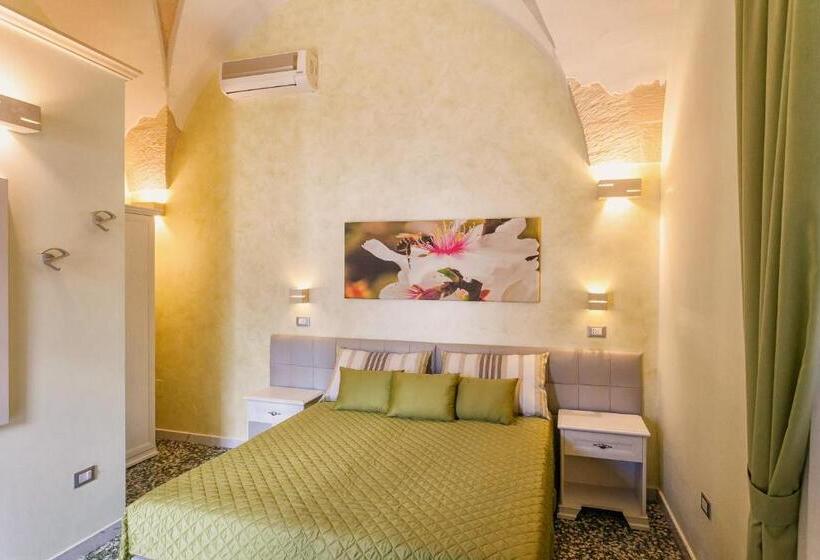 スタンダードルーム, Le Radici