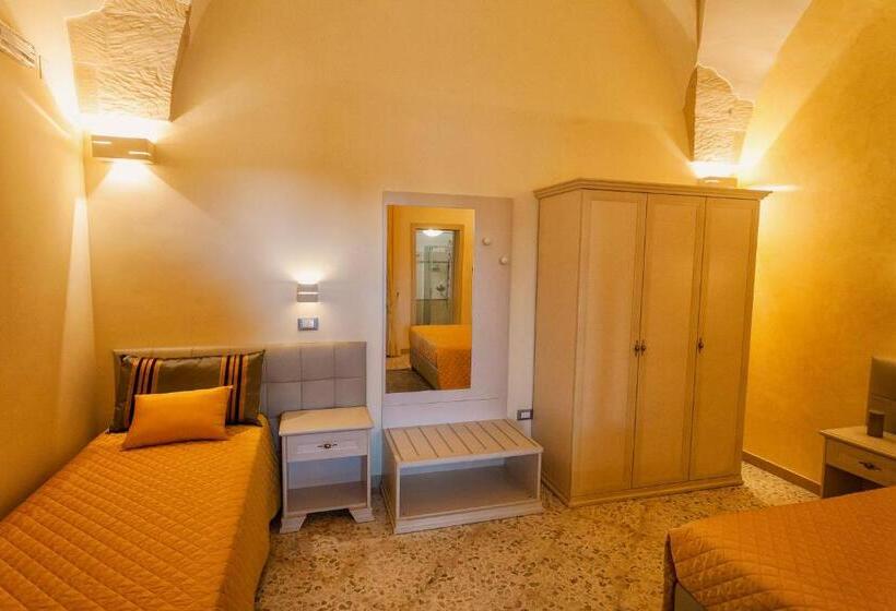 スーペリアールーム, Le Radici