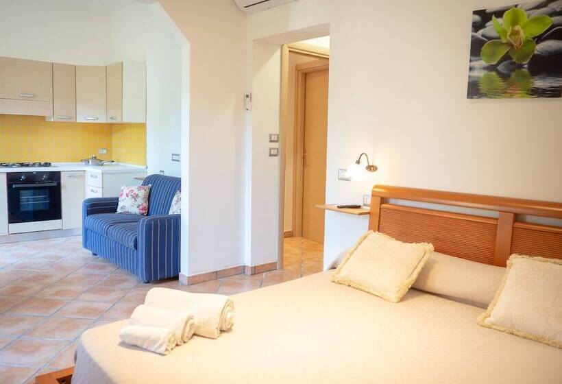 家庭工作室, Casale Del Borgo