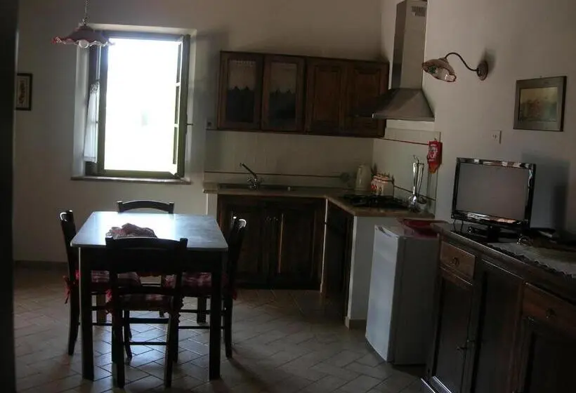 プールビューの２ベッドルームアパート, Agriturismo La Valle Del Sole