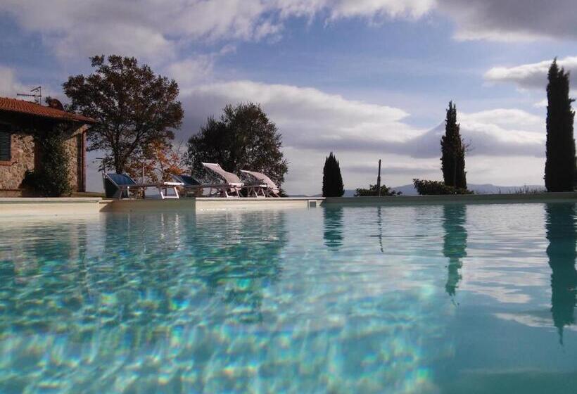 شقة غرفتين نوم مطلة على حمام السباحة, Agriturismo La Valle Del Sole