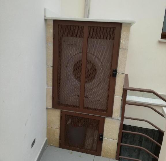 غرفة قياسية, Corte Della Luna