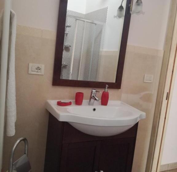 غرفة قياسية, Corte Della Luna