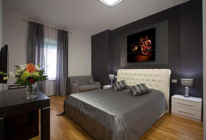 اتاق لوکس, Astoria Golden House