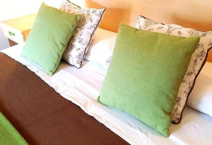 חדר סטנדרט, Salvia E Rosmarino   Affittacamere In Liguria