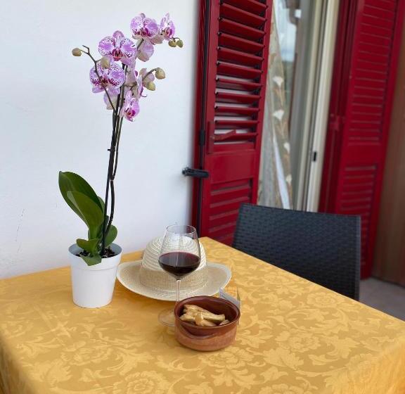 스탠다드 스튜디오, Agriturismo Azzarone
