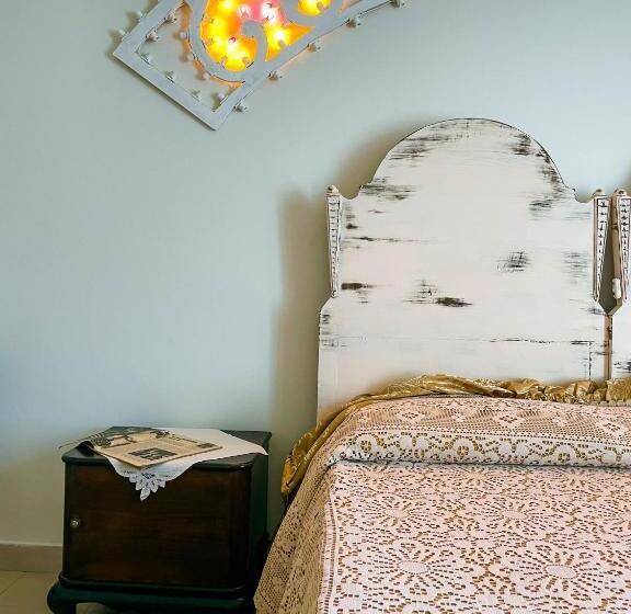 デラックストリプルルーム, Novecento Room And Breakfast Puglia