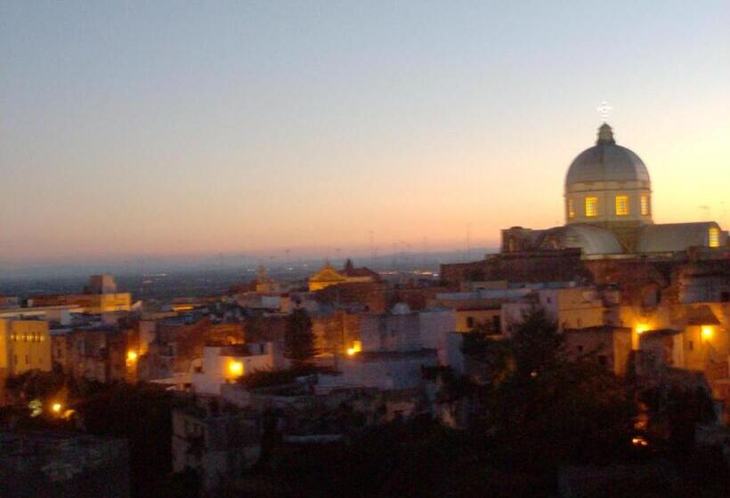 带大床的标准间, Novecento Room And Breakfast Puglia