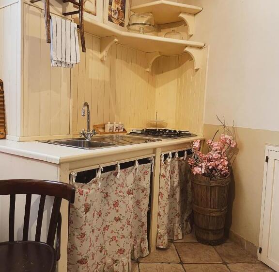 スタンダード４人部屋, Novecento Room And Breakfast Puglia