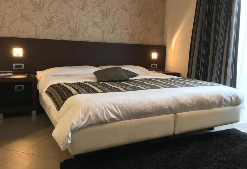 اتاق استاندارد, Tropicana Room