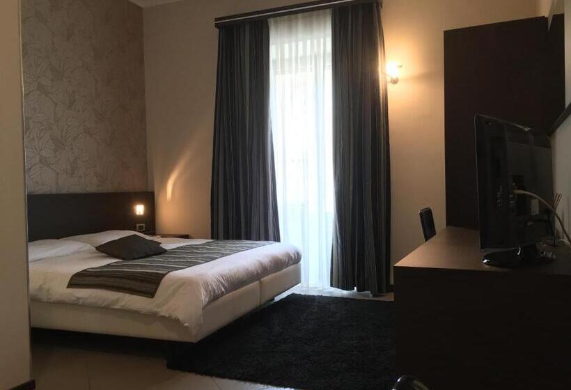 اتاق استاندارد, Tropicana Room