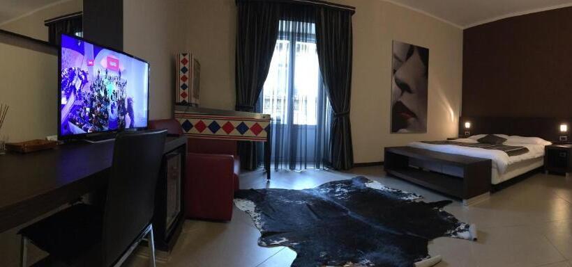 اتاق استاندارد سه نفره, Tropicana Room