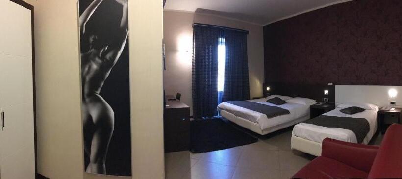 اتاق استاندارد چهار تخته, Tropicana Room