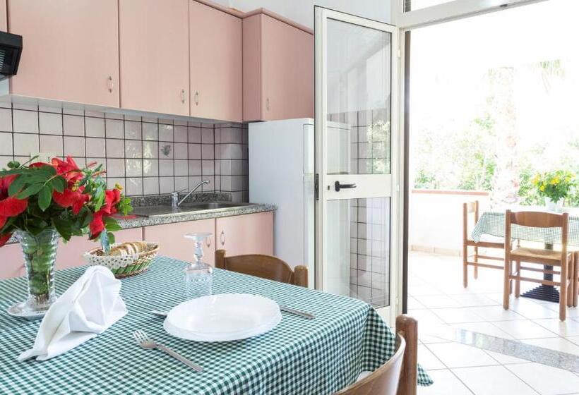 침실 1개 아파트, Happy Days