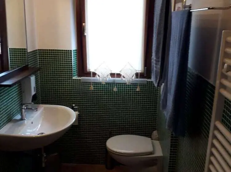 ベーシック４人部屋, Agriturismo La Vita è Bella