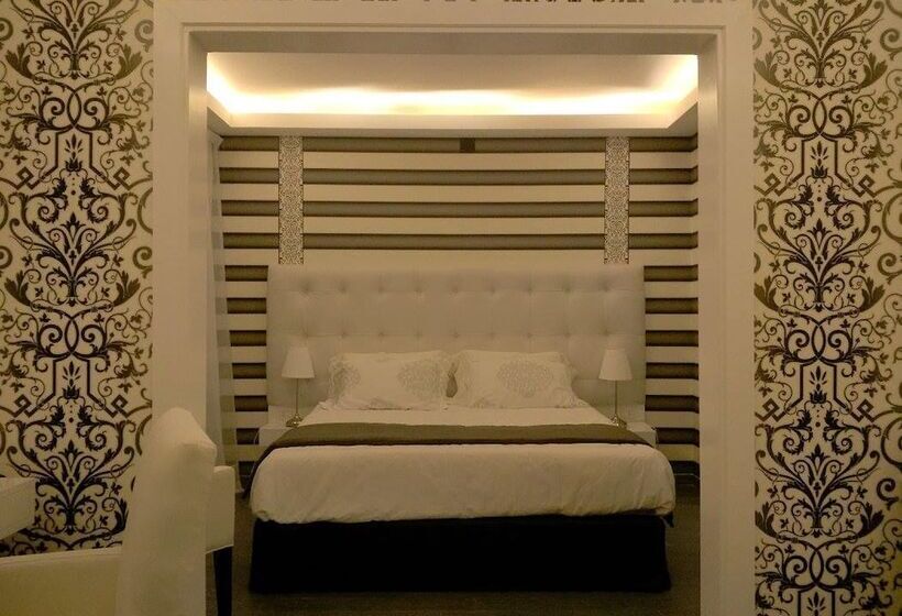 ジュニアスイート, Mina Accomodation