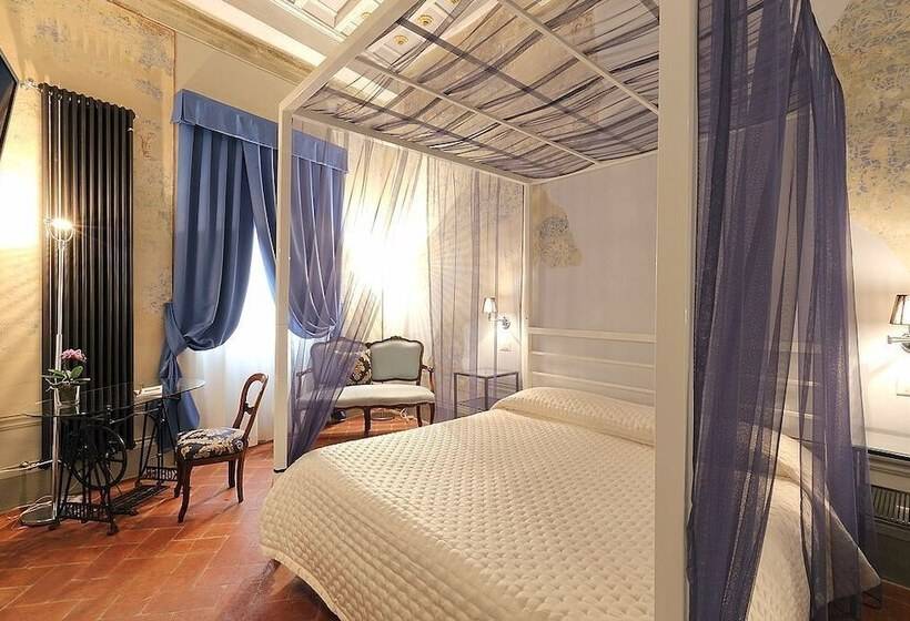 اتاق استاندارد سه نفره, Uffizi Harmony