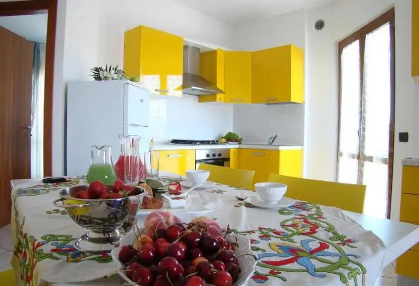 Huoneisto 2 Makuuhuonetta, Residence Acquamarina