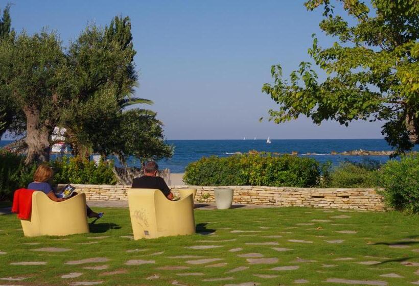 Апартаменты 1 Спальня Нижний Этаж, Residence Acquamarina