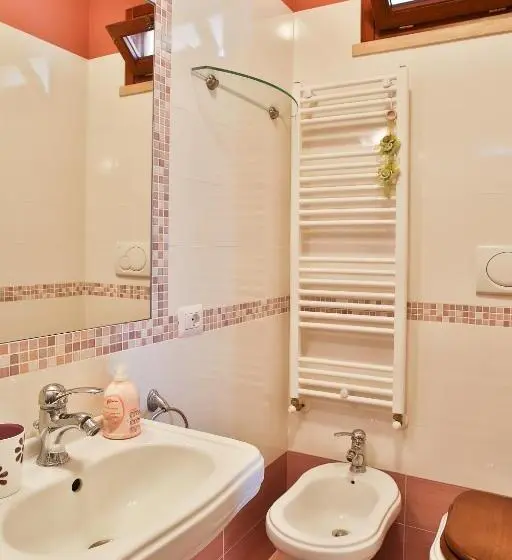 اتاق لوکس, Agriturismo Diaccia Botrona