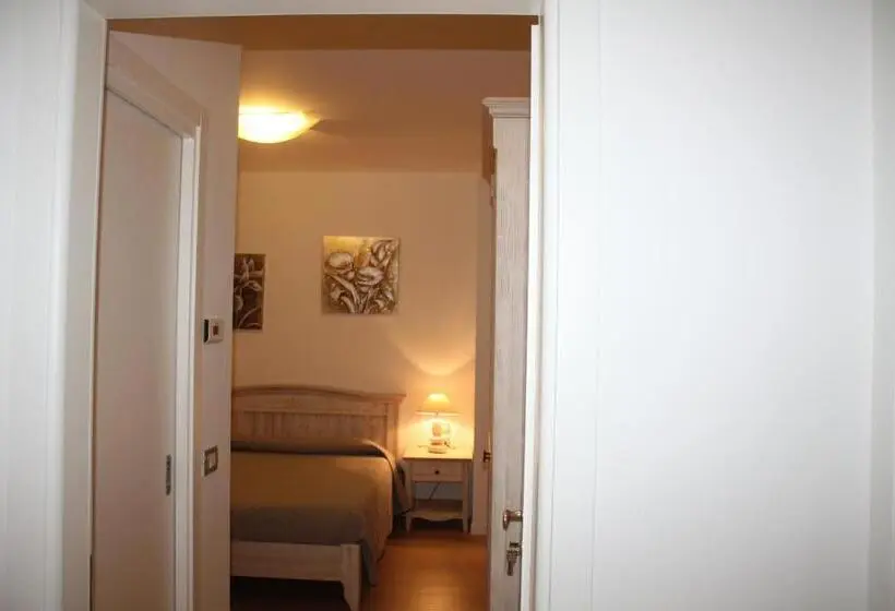 ファミリールーム, Elis' Rooms