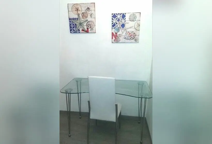 اتاق اکونومی, I Faraglioni Comfort Rooms