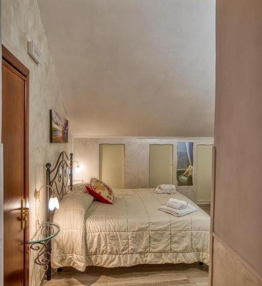 غرفة قياسية مطلّة علي البحر, Le Marelle