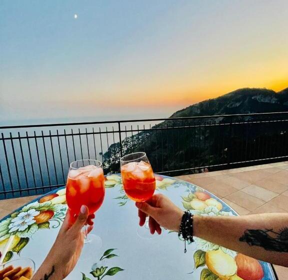 غرفة ديلوكس مطلّة علي البحر, Le Marelle