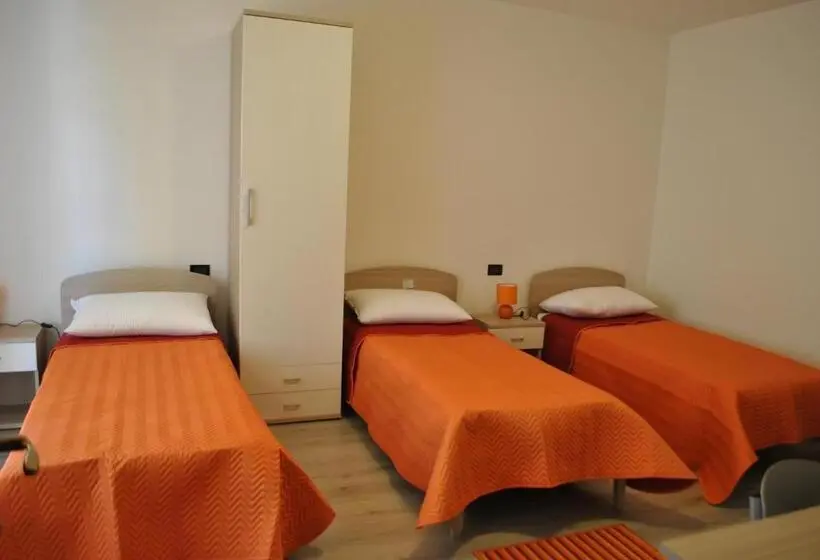 Standard Triple Room with Terrace, Raxul Room