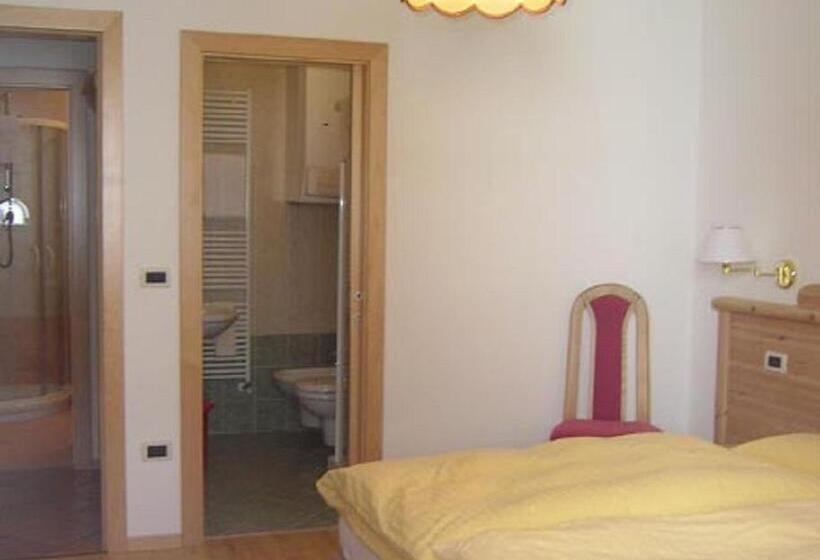 Апартаменты 2 Спальни, Alpenroyal Arabba