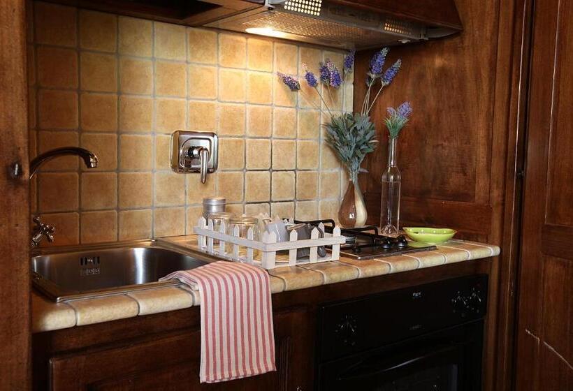 דירת 2 חדרי שינה עם נוף לבריכה, Agriturismo Ripaiani