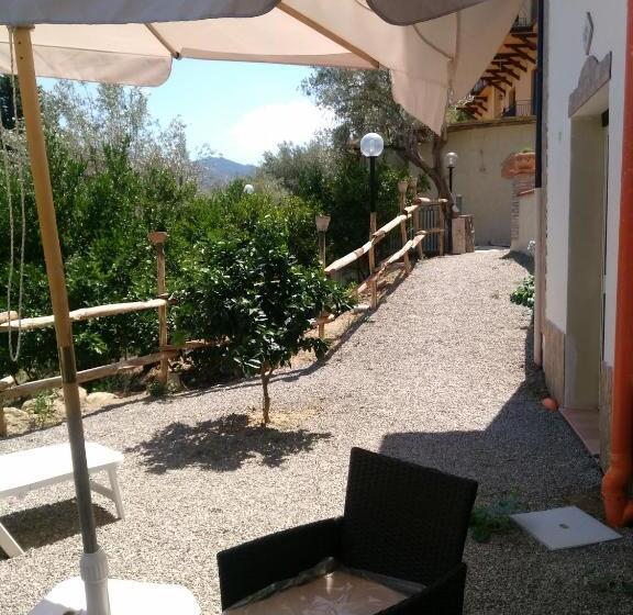 منزل غرفة نوم واحدة, L'uliveto