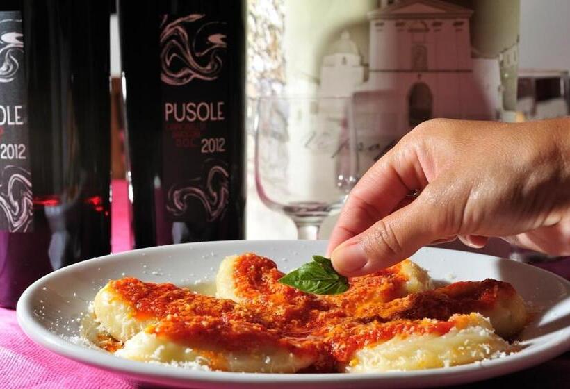 غرفة قياسية مزوَّدة بشُرفة, Drommire In Plassa E Clesia