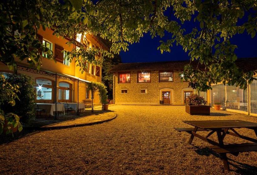 اتاق لوکس با تخت بزرگ, Nogherazza La Locanda