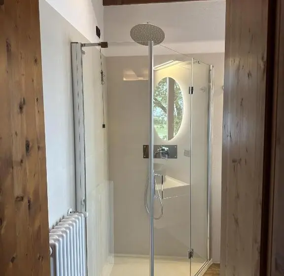 اتاق لوکس, Nogherazza   La Locanda