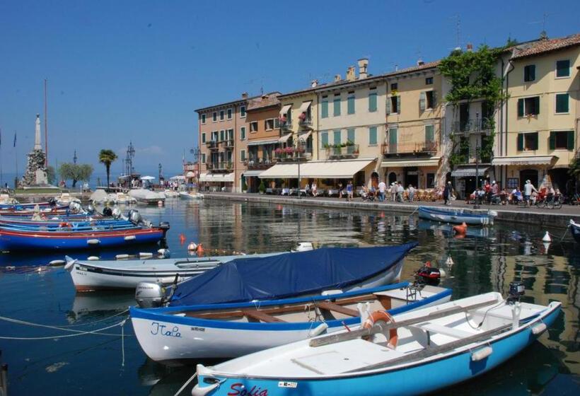 Superior room with lake view, Oreste Suite