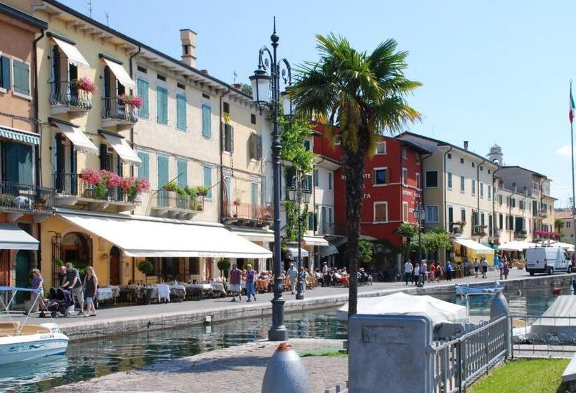 Superior room with lake view, Oreste Suite