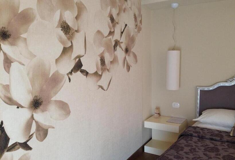 Superior room with lake view, Oreste Suite