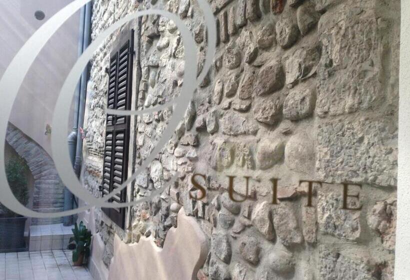 デラックスジュニアスイート, Oreste Suite