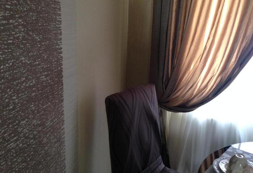 ジュニアスイート, Oreste Suite